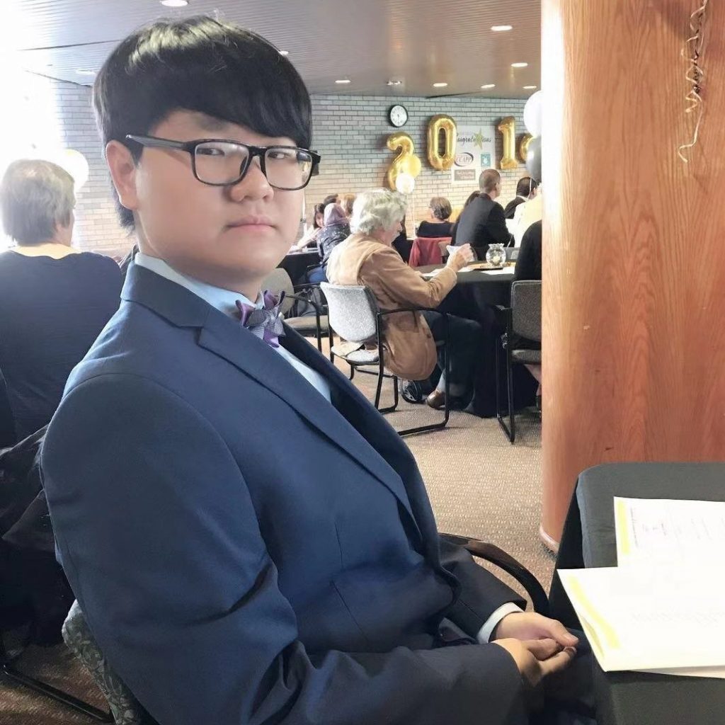 Photo of Weijun Liang
